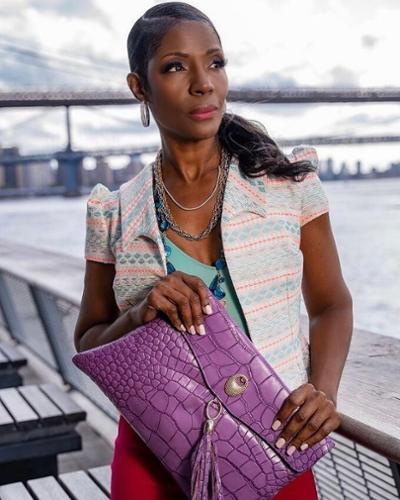Leather Bag: bOBETTE elZA
Dress: ECDC Fashions
